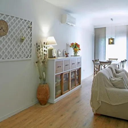Spacious Family With Garden, Barbecue Holiday home Palafolls