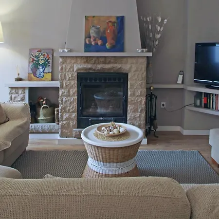 Spacious Family With Garden, Barbecue Holiday home *