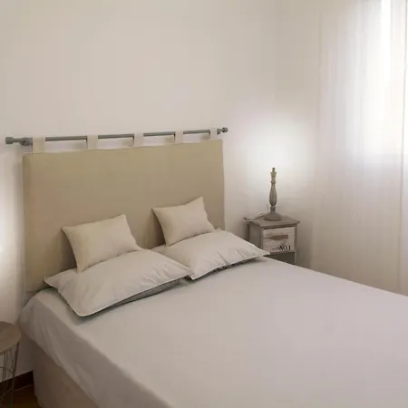 Spacious Family With Garden, Barbecue Palafolls