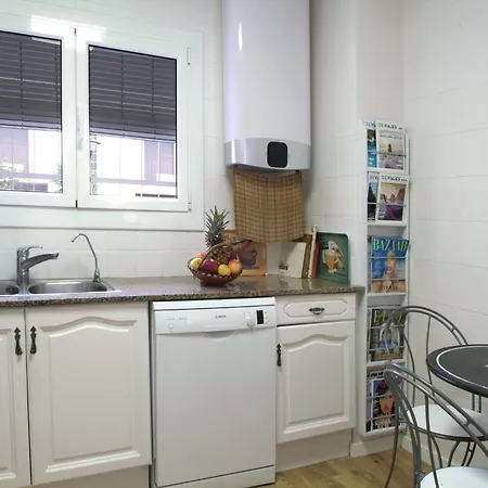 Spacious Family With Garden, Barbecue Palafolls